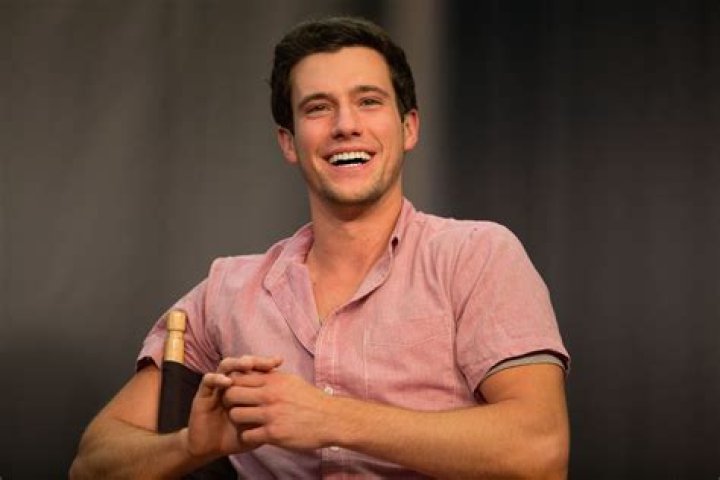 Drew Roy Age, Weight, Height, Measurements