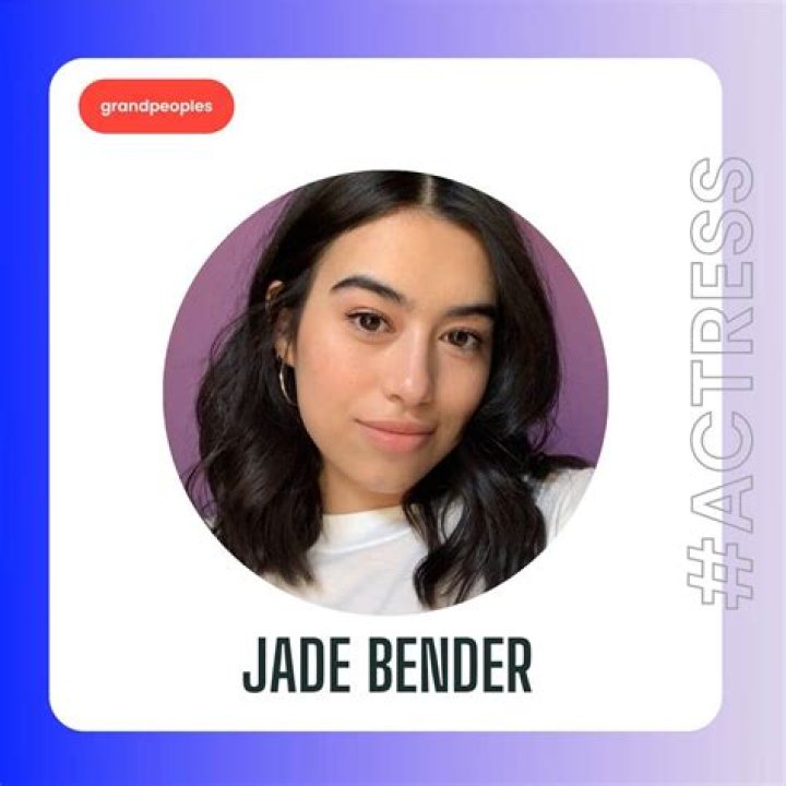 Jade Bender height is 5 feet 3 inches tall