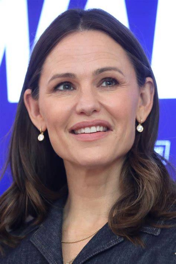 Is Jennifer Garner James Garner's daughter? 1 Jennifer Garner