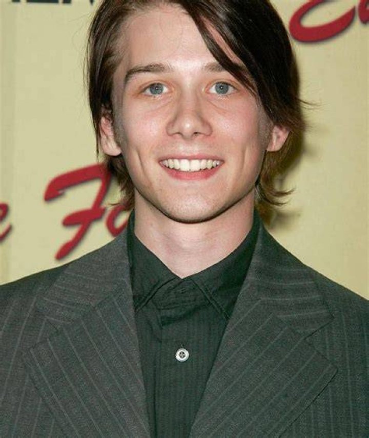 Lou Taylor Pucci