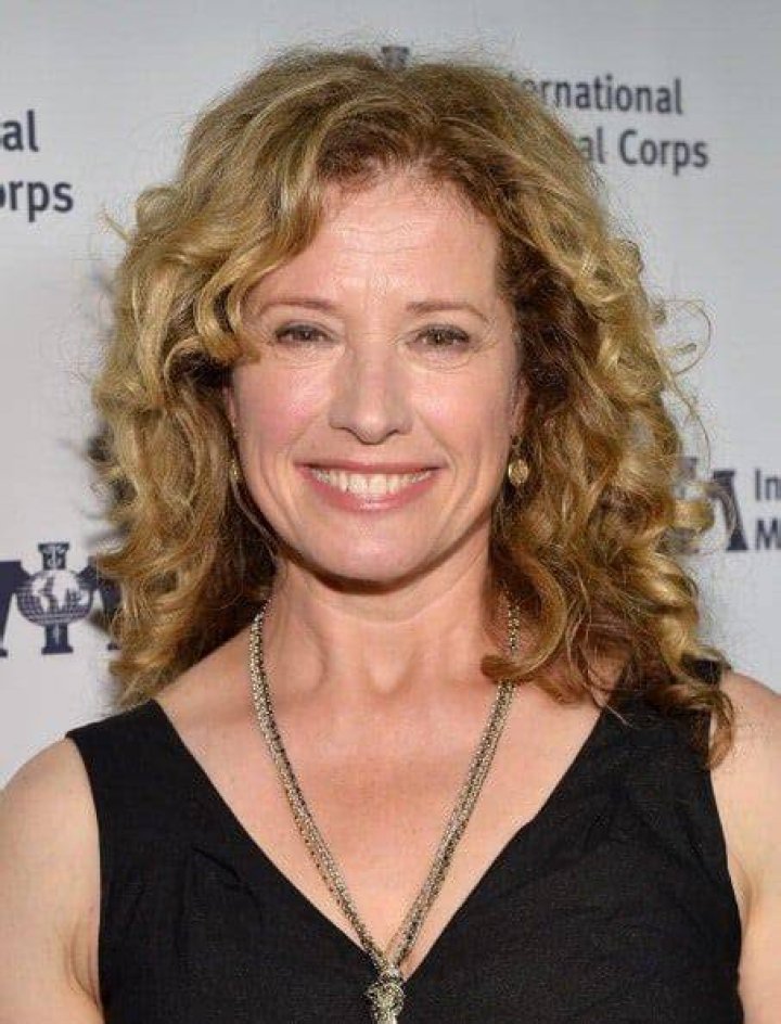 Nancy Travis Net Worth