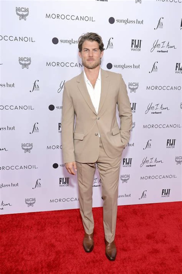 Travis Van Winkle Age, Weight, Height, Measurements